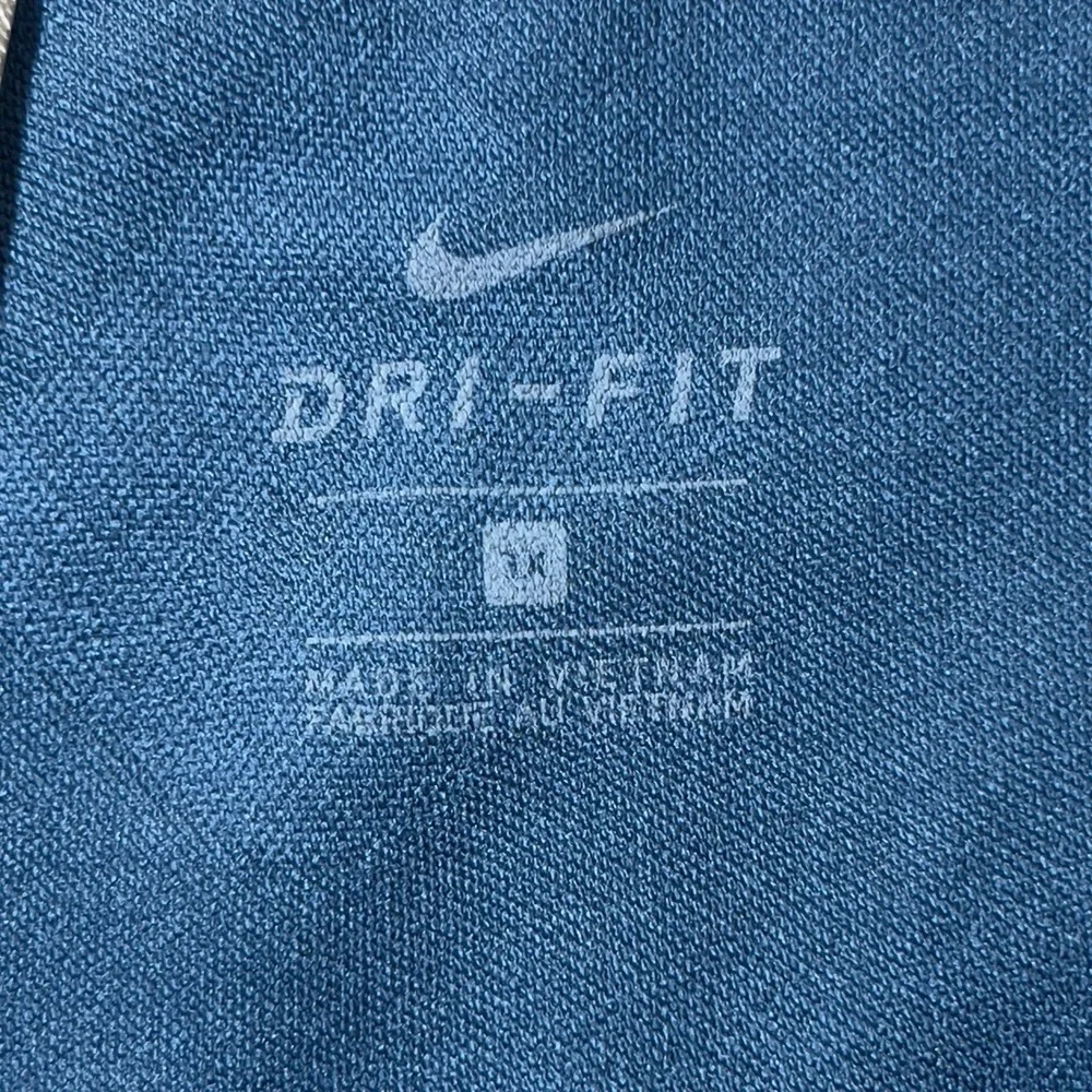Nike Air Dri Fit Crew Training Top Womens‎ Sz 1X Blue Crop Long Sleeve